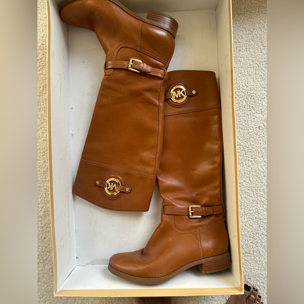 MK riding boots